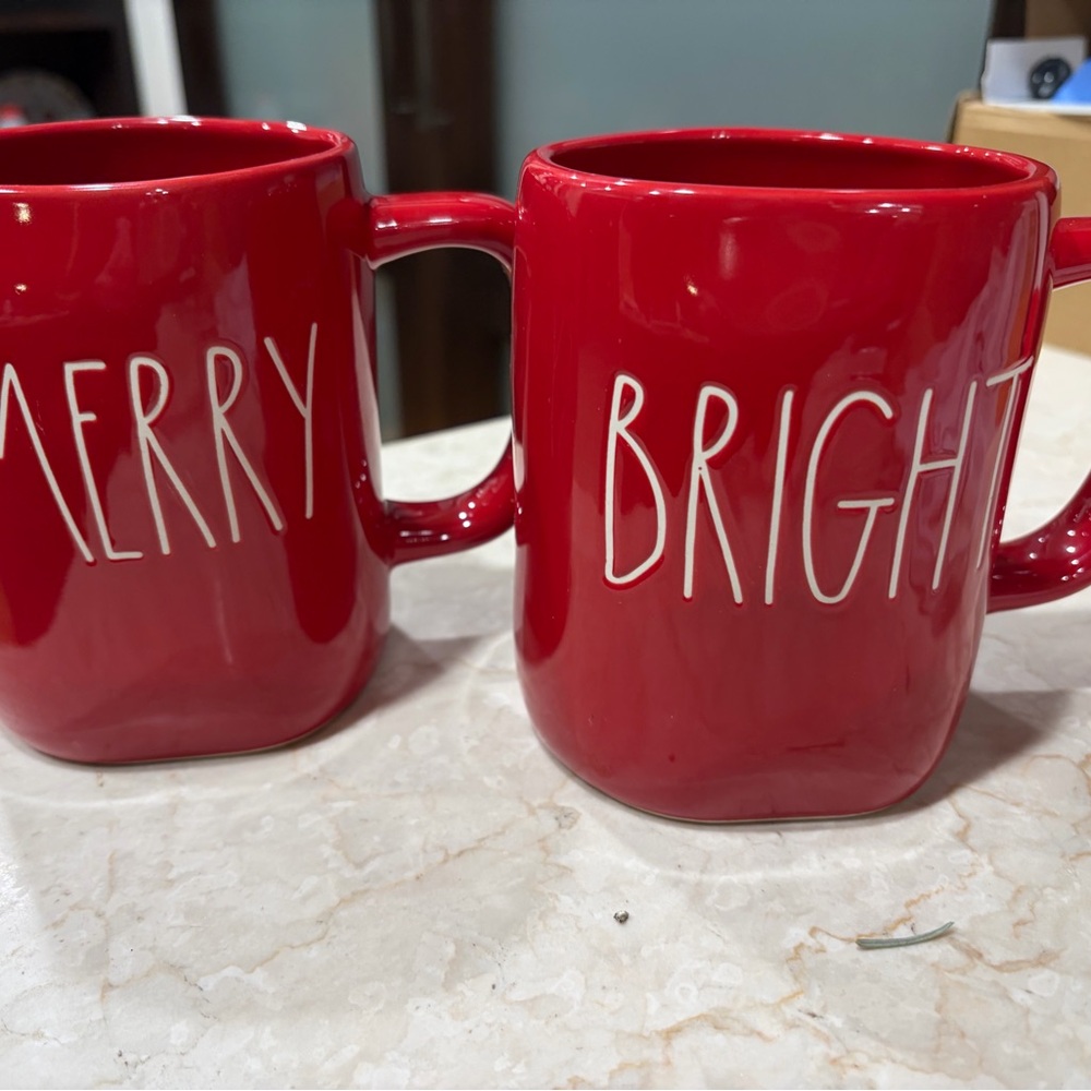 *NEW* Rae Dunn Holiday Mug Set (Merry & Bright) - Picture 5 of 5